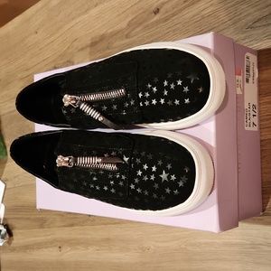 Madden girl star shoes